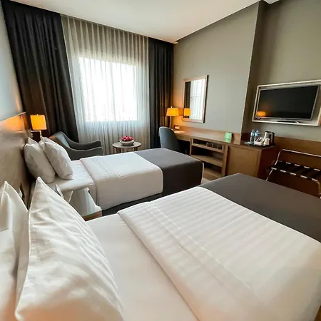 - Centre By Ihg