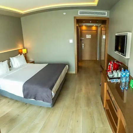 - Centre By Ihg