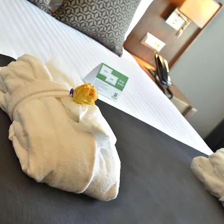 Hotel - Centre By Ihg 4*