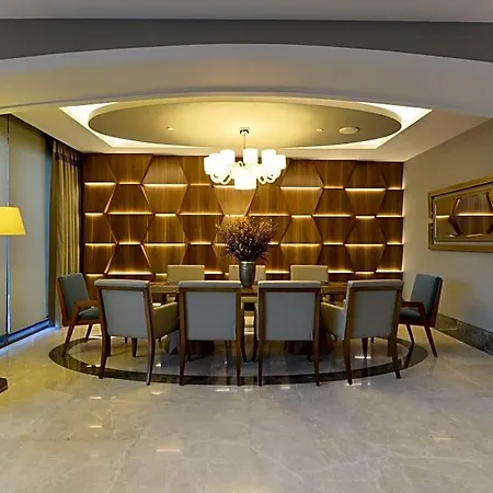 - Centre By Ihg Hotel 4*