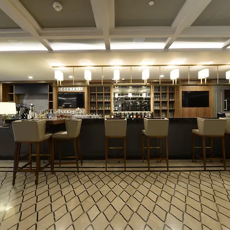 Hotel - Centre By Ihg 4*